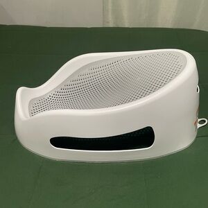 Angelcare baby bath support.